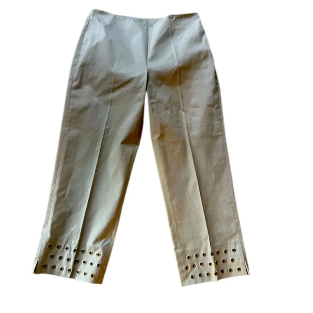 Jones New York signature 6 petite capris NWOT gold accents at hem - Picture 2 of 10